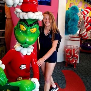 Meet your Posher, Caitlin